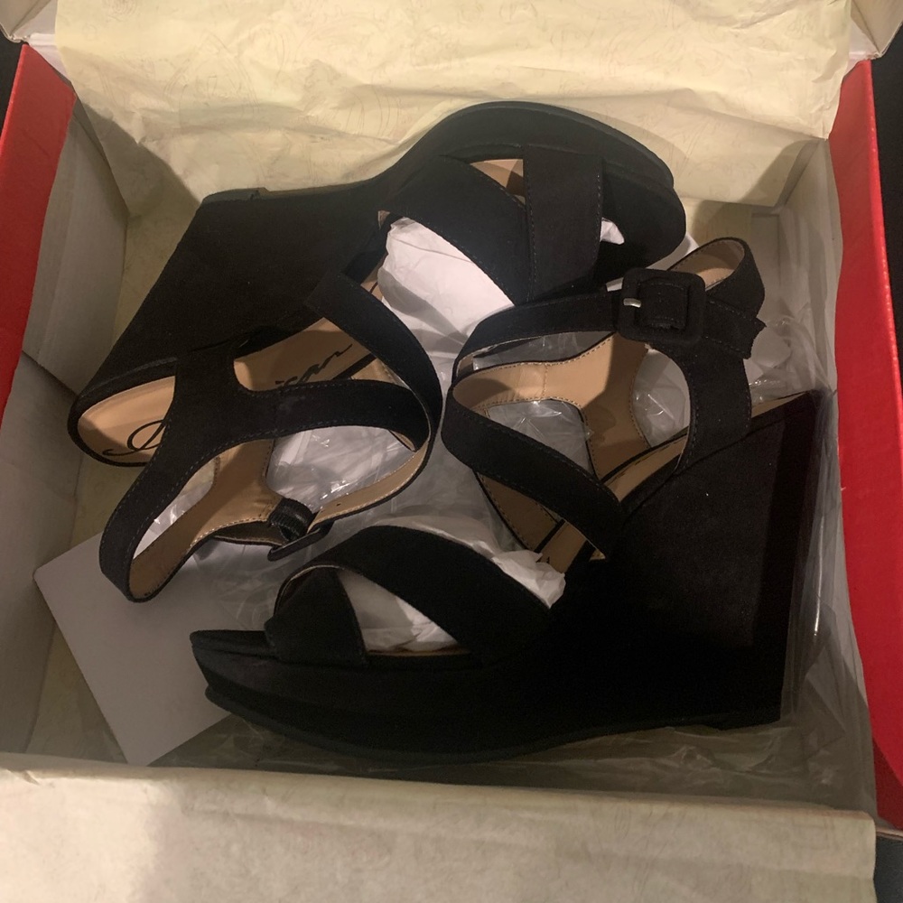 Womens sandals